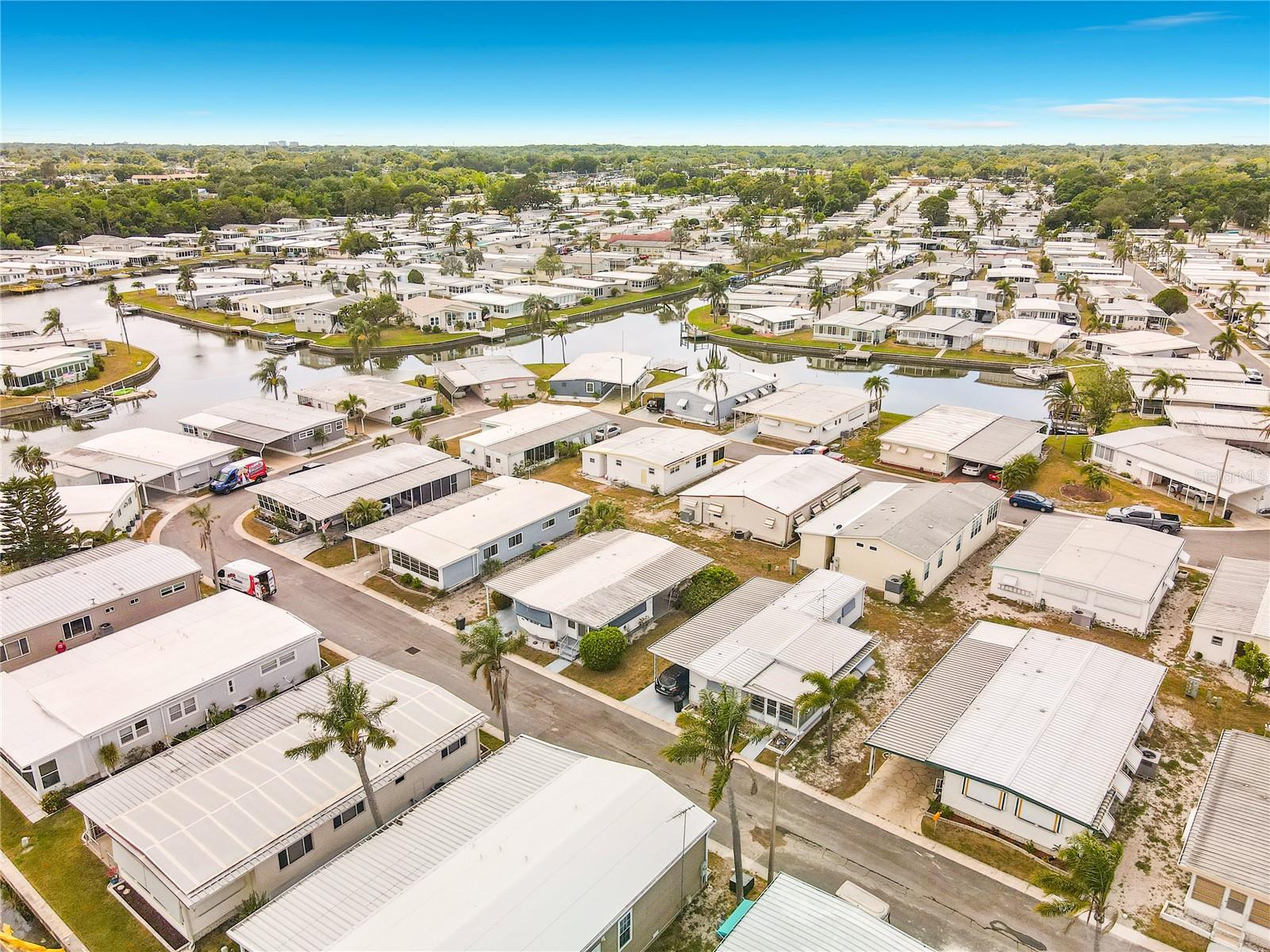 10193 N LAKE DR #95, LARGO, FL, 33773