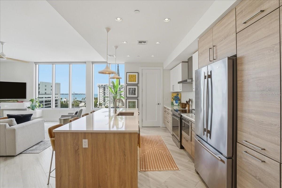 111 S PINEAPPLE AVE #714, SARASOTA, FL, 34236