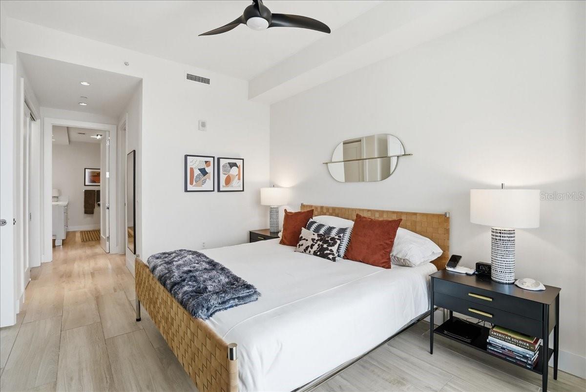 111 S PINEAPPLE AVE #714, SARASOTA, FL, 34236