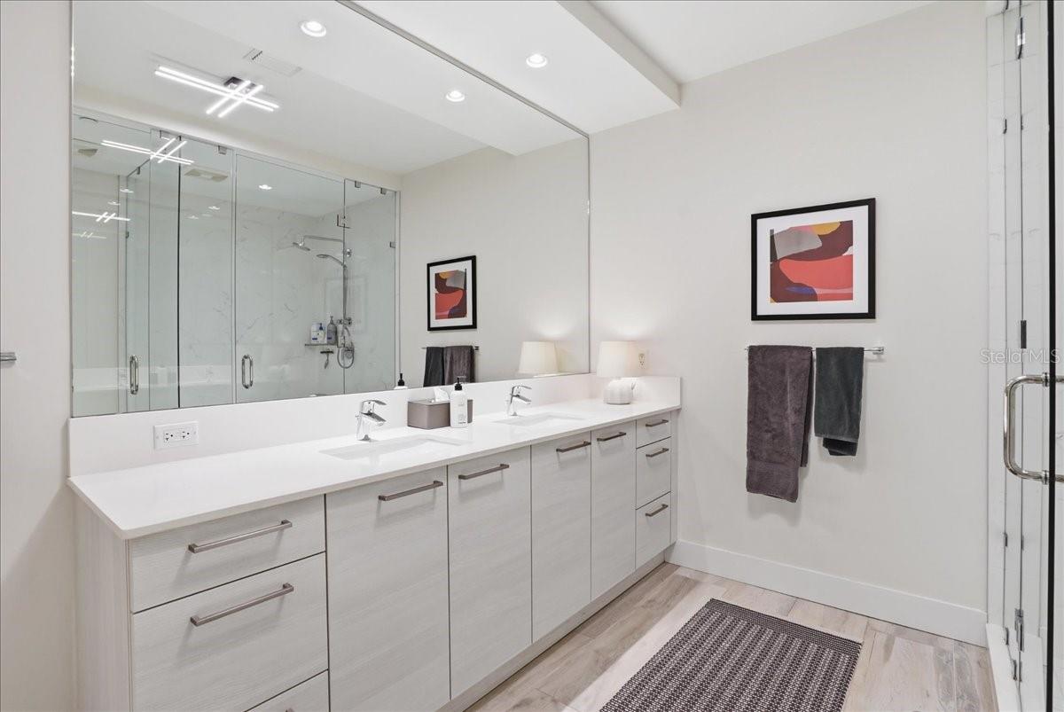 111 S PINEAPPLE AVE #714, SARASOTA, FL, 34236