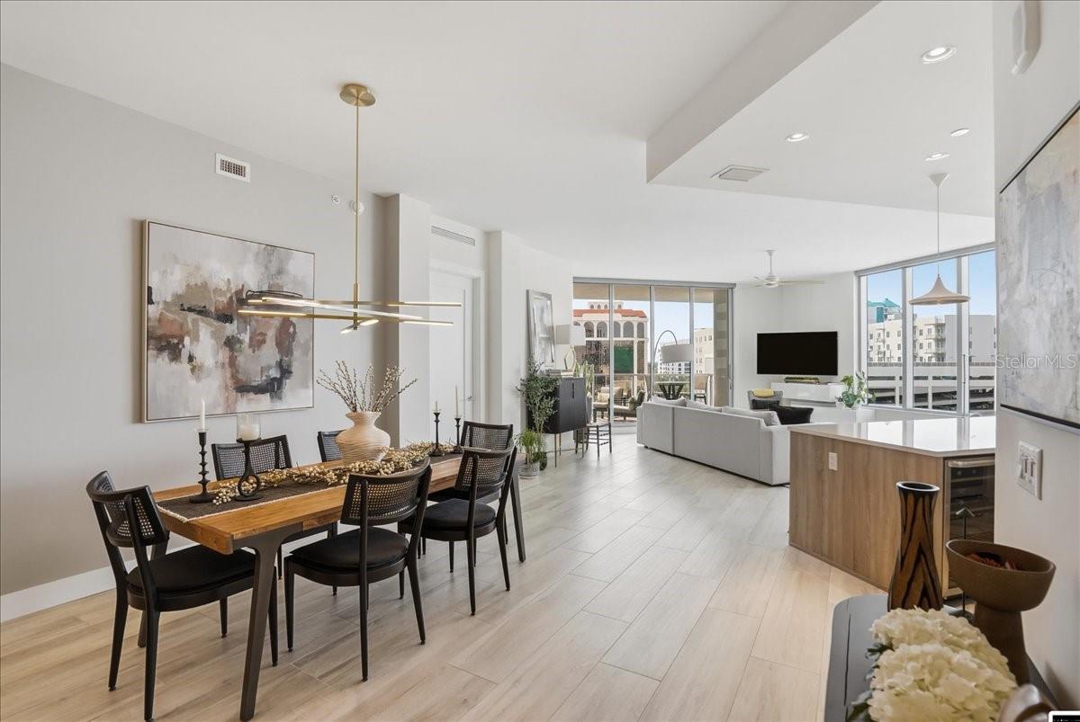 111 S PINEAPPLE AVE #714, SARASOTA, FL, 34236