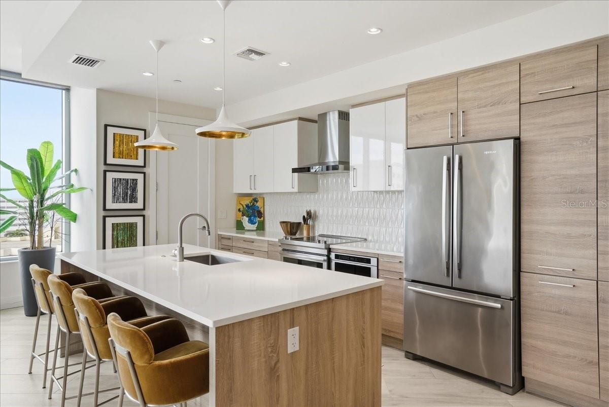 111 S PINEAPPLE AVE #714, SARASOTA, FL, 34236