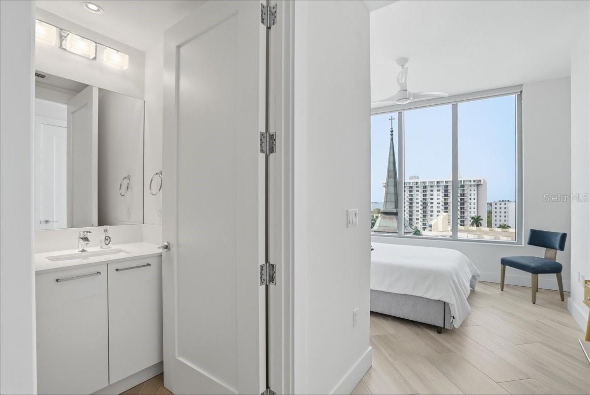 111 S PINEAPPLE AVE #714, SARASOTA, FL, 34236