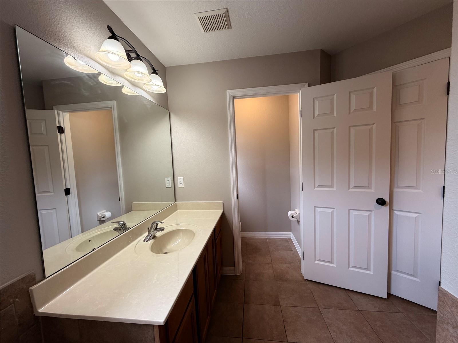 528 ORANGE COSMOS BLVD, DAVENPORT, FL, 33837