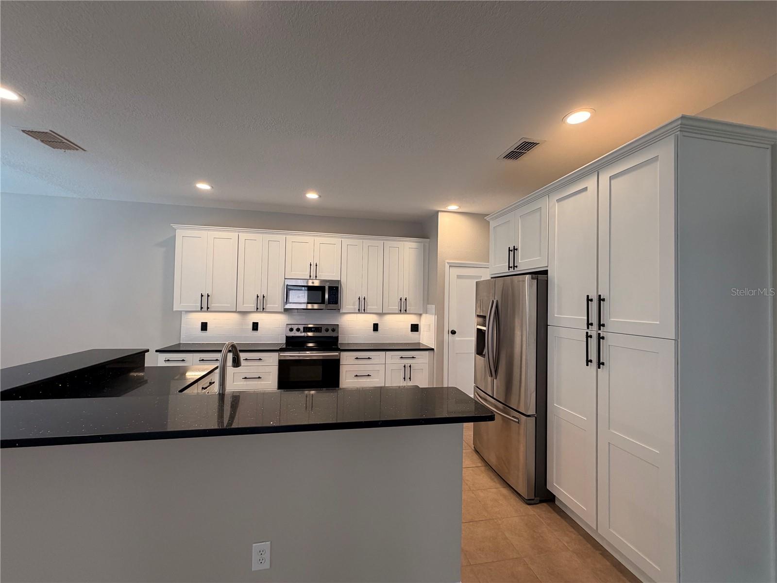 528 ORANGE COSMOS BLVD, DAVENPORT, FL, 33837