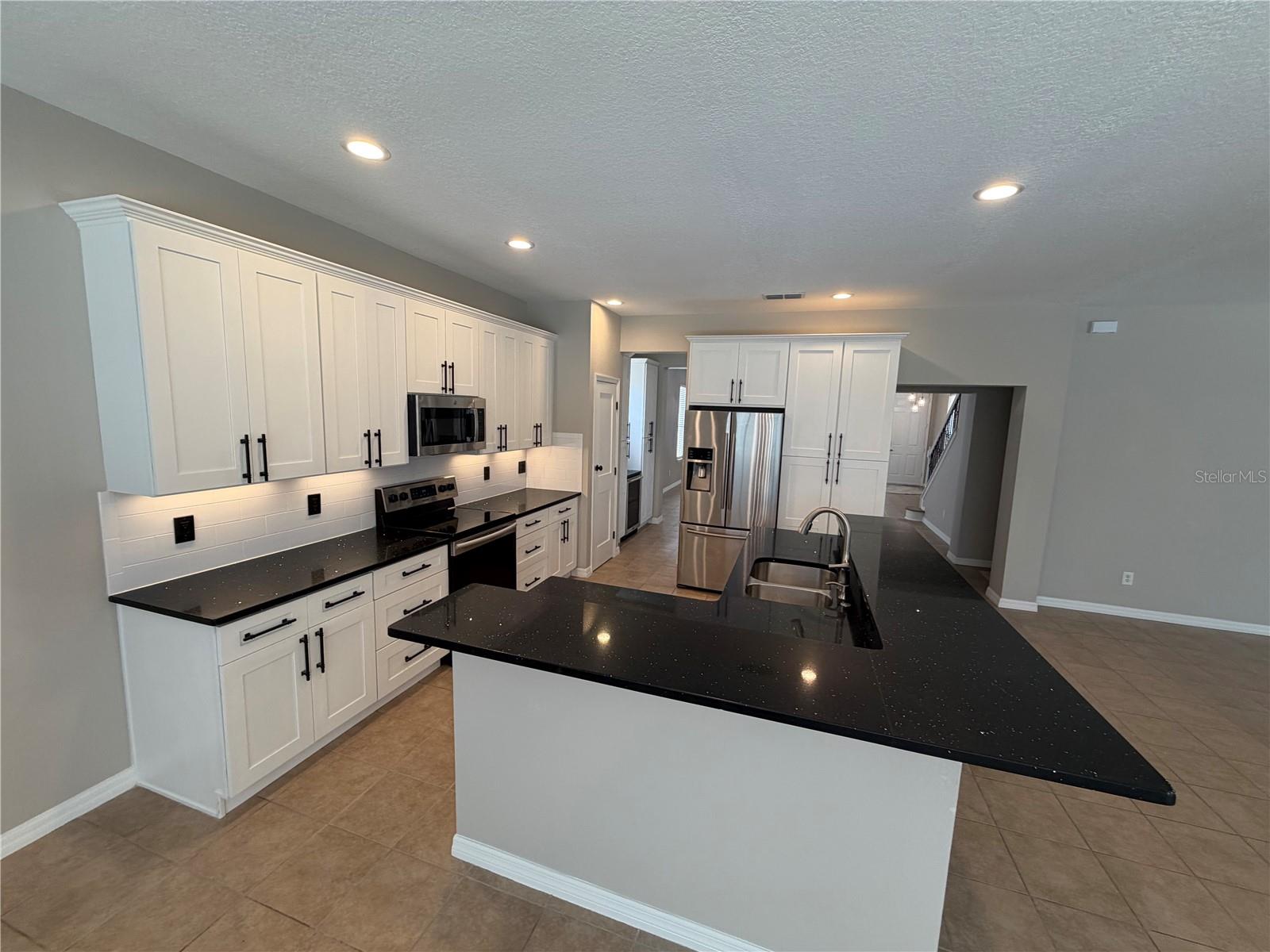 528 ORANGE COSMOS BLVD, DAVENPORT, FL, 33837