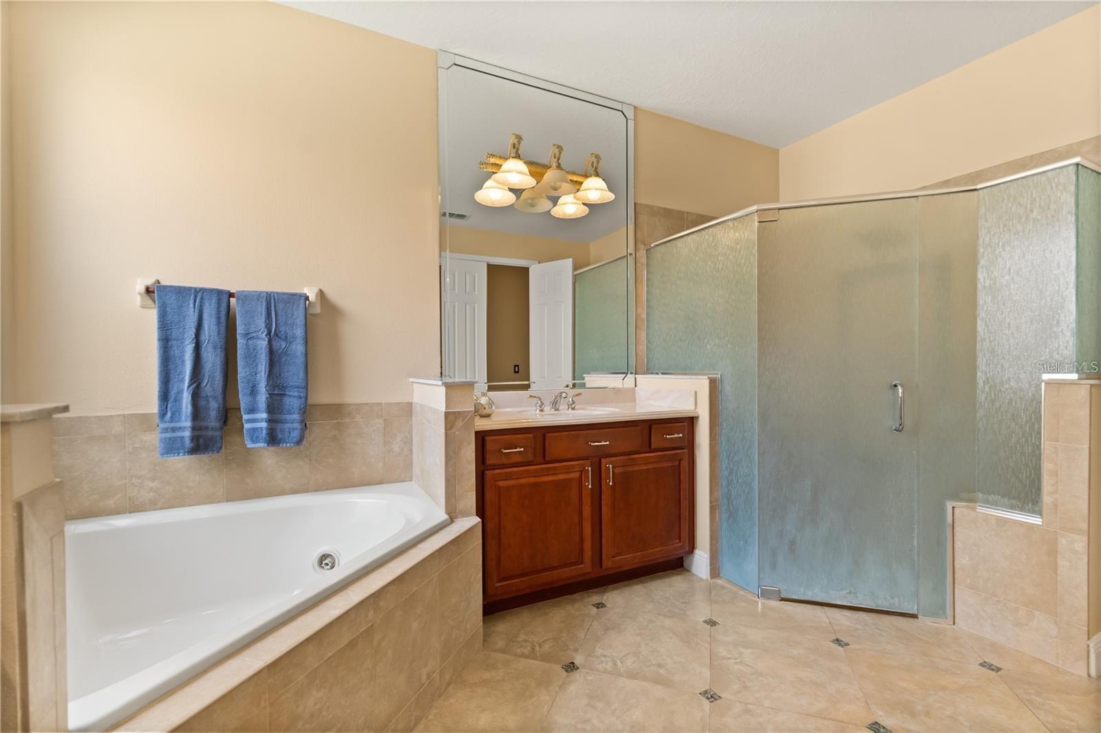 3759 EAGLE ISLE CIR, KISSIMMEE, FL, 34746