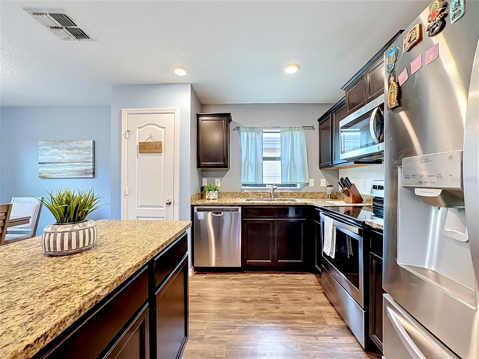 1717 CHATHAM GREEN CIR, RUSKIN, FL, 33570