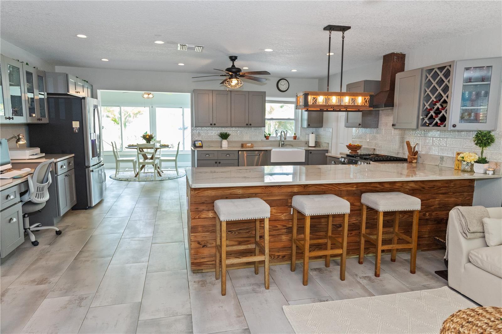 8347 41ST AVE N, ST PETERSBURG, FL, 33709