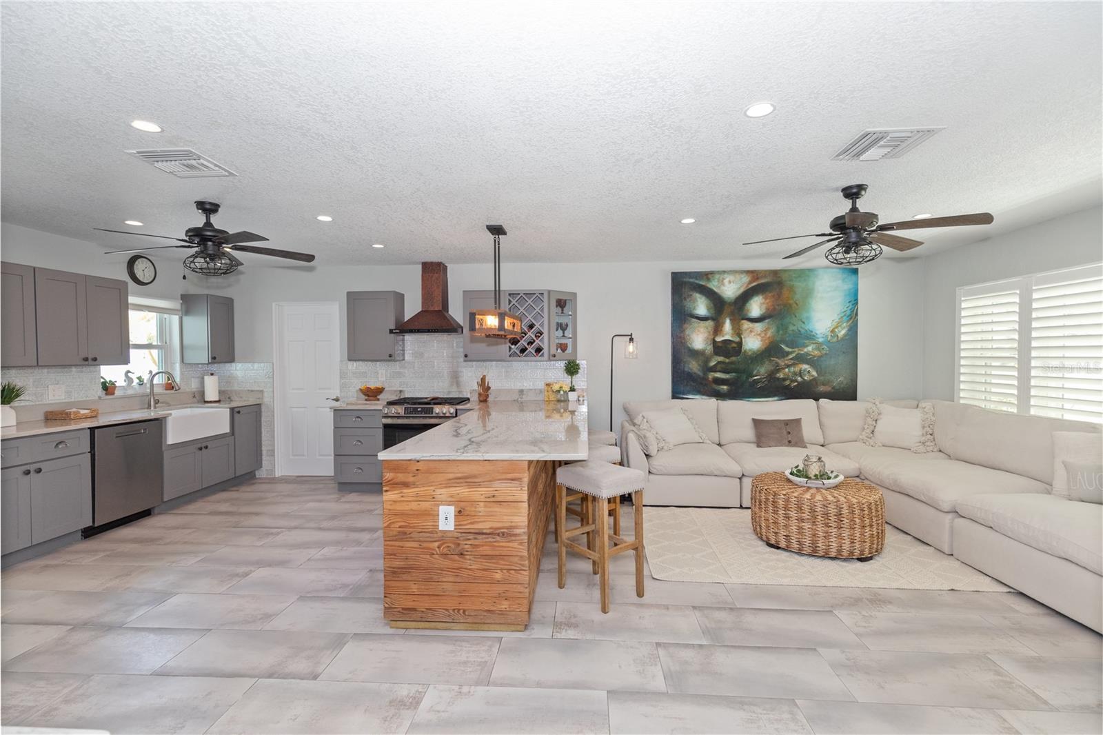 8347 41ST AVE N, ST PETERSBURG, FL, 33709