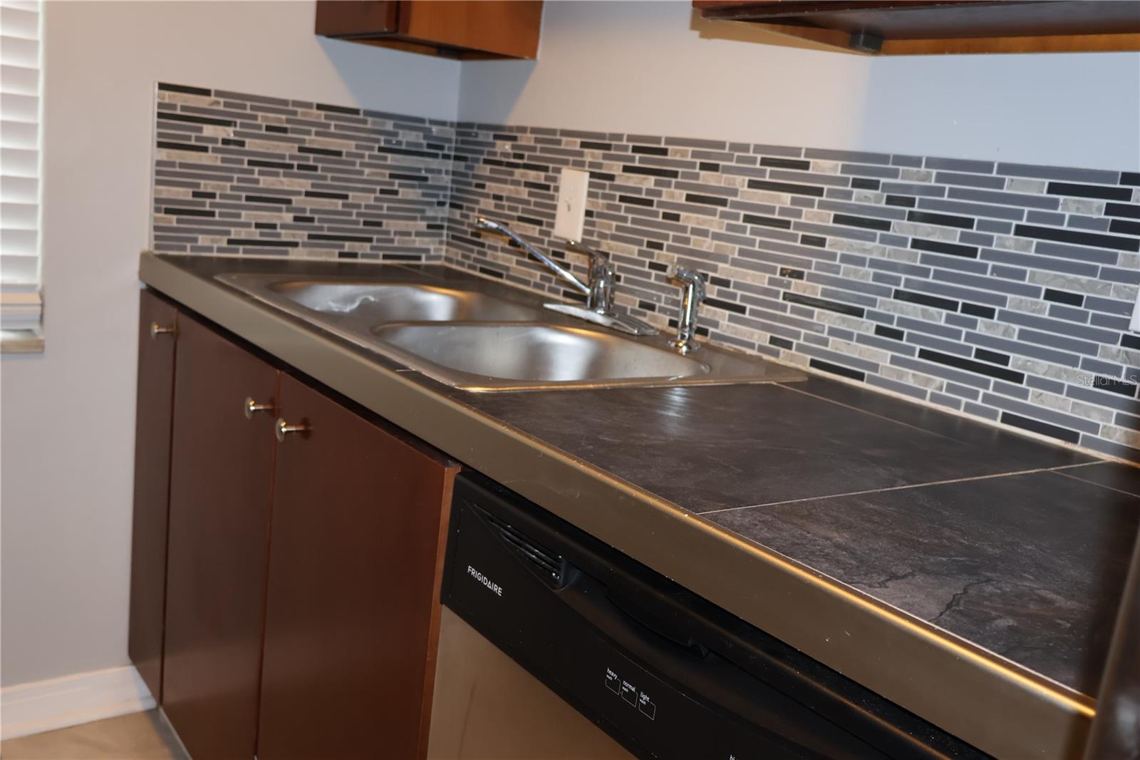 7609 ABBEY LN #B, TAMPA, FL, 33617