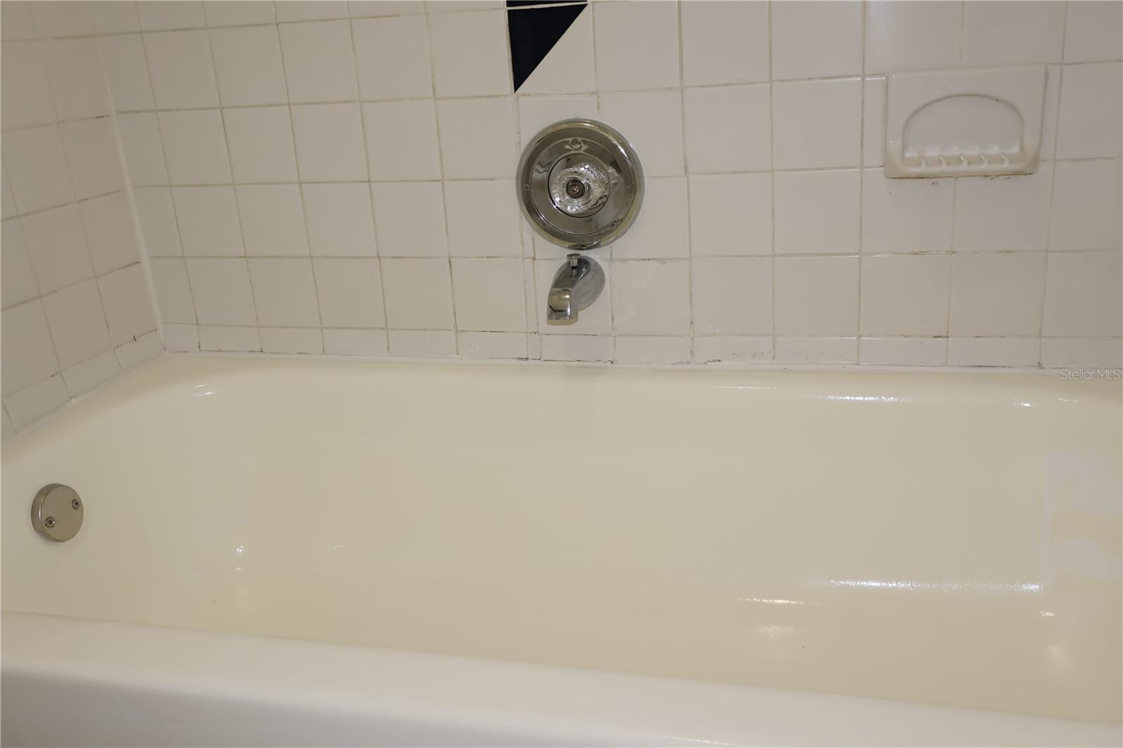 7609 ABBEY LN #B, TAMPA, FL, 33617