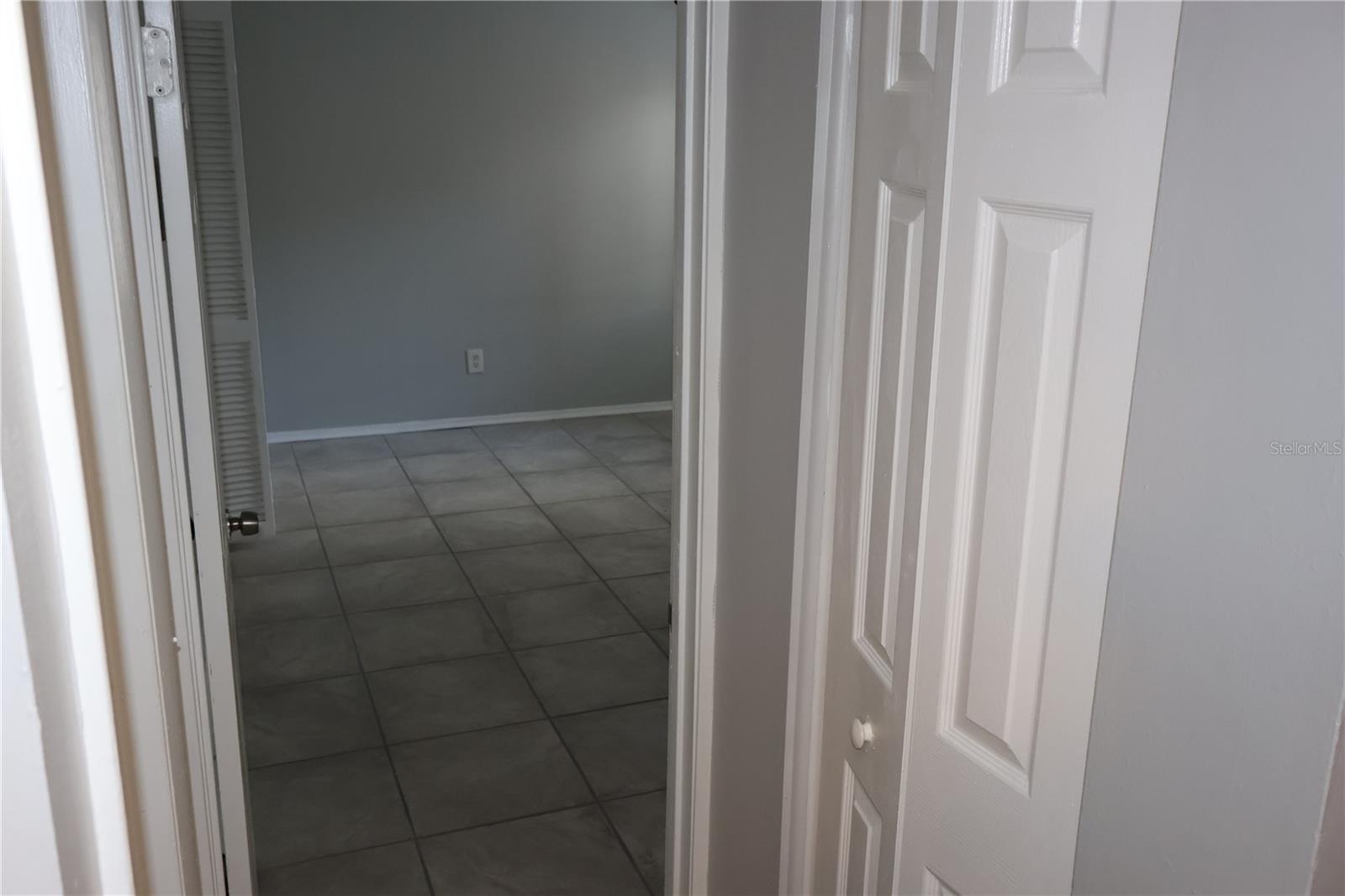 7609 ABBEY LN #B, TAMPA, FL, 33617