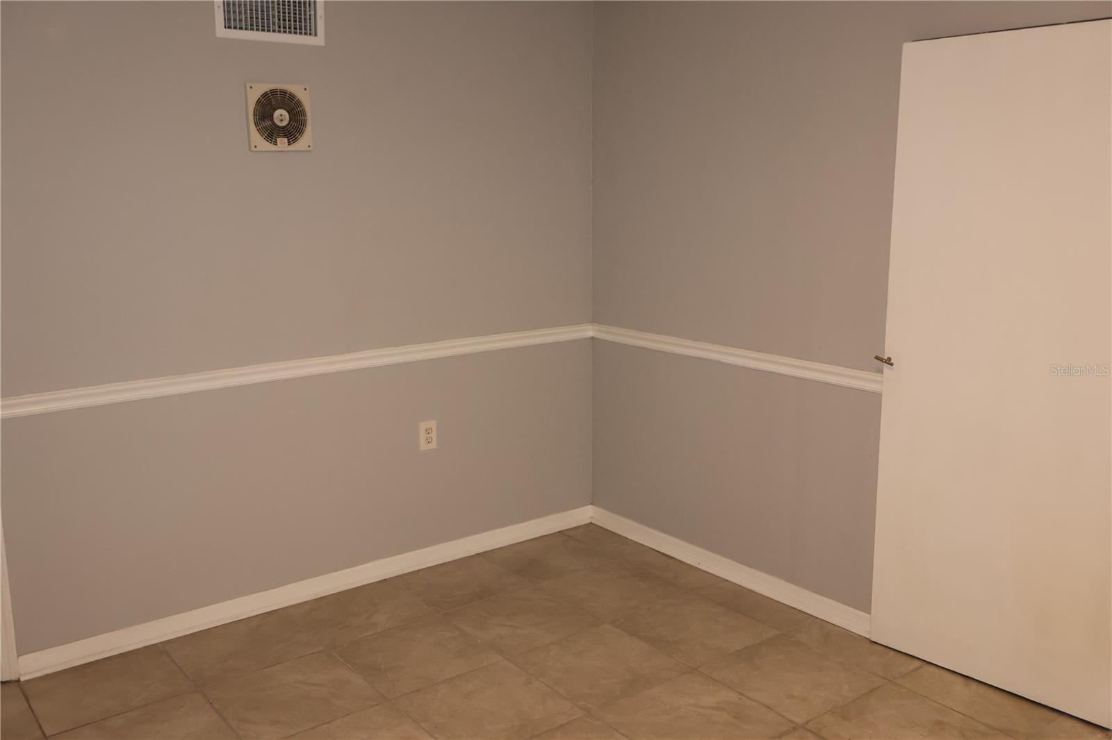 7609 ABBEY LN #B, TAMPA, FL, 33617