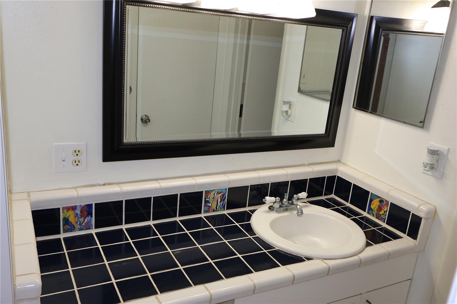 7609 ABBEY LN #B, TAMPA, FL, 33617