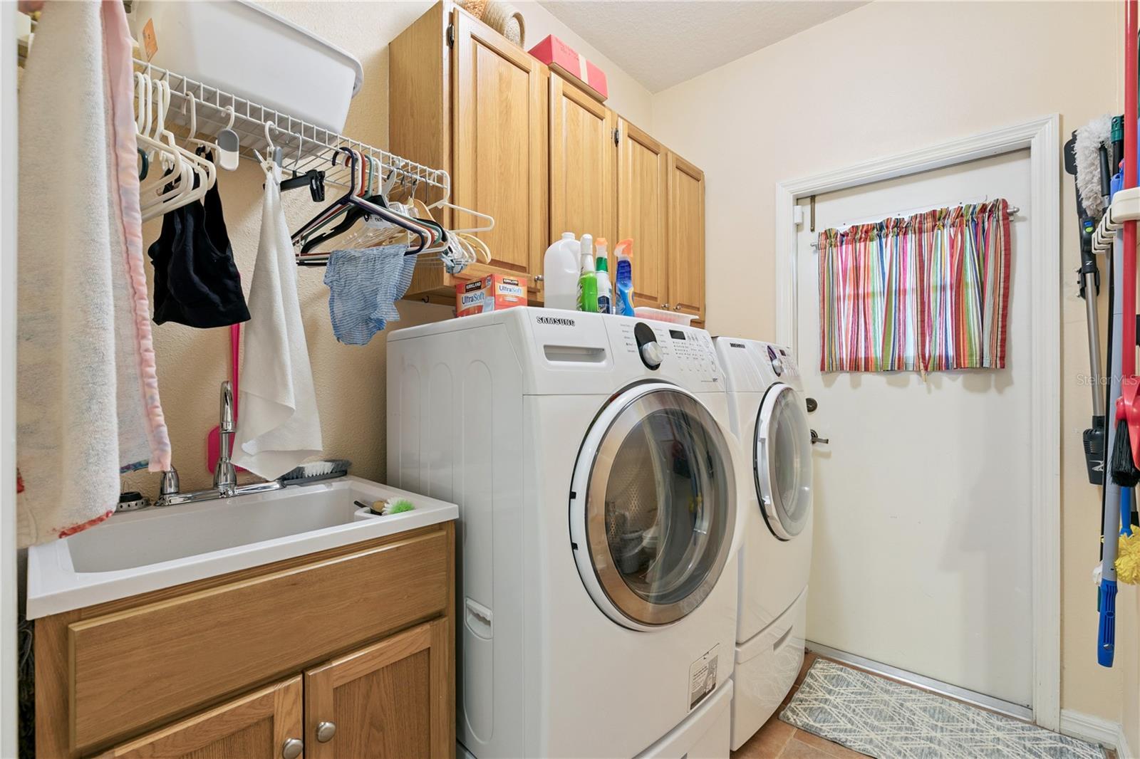 1674 CARILLON PARK DR, OVIEDO, FL, 32765