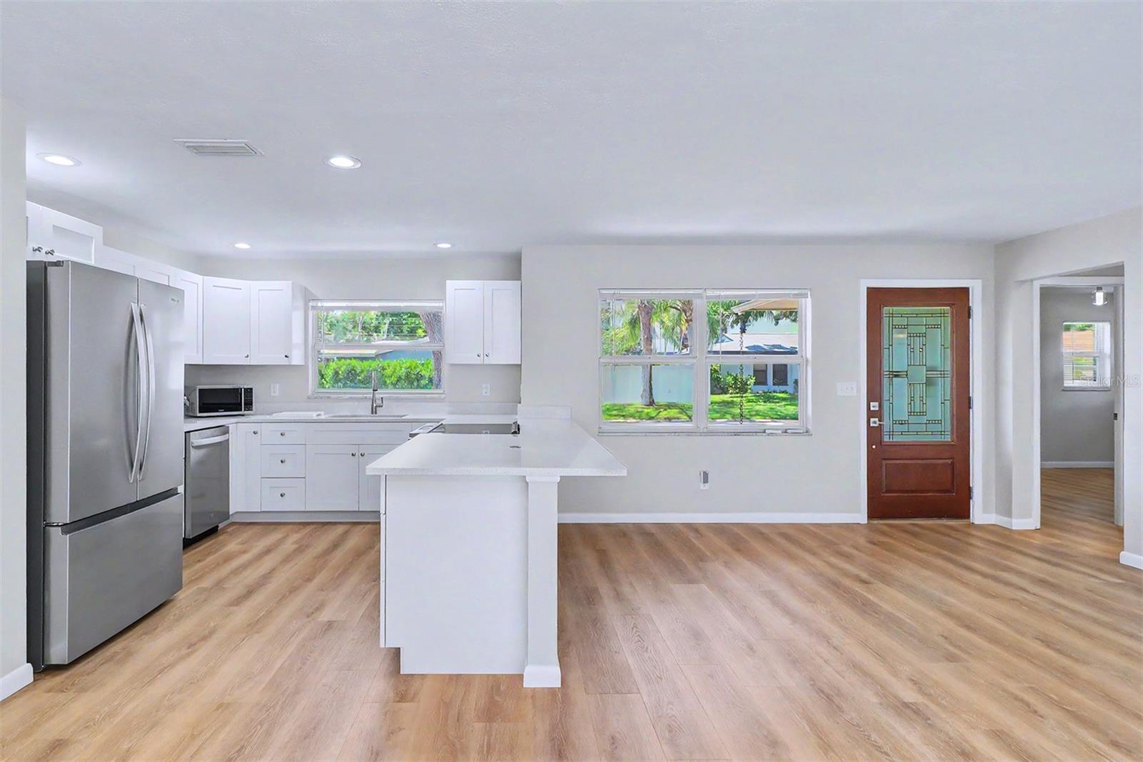 7901 3RD ST N, ST PETERSBURG, FL, 33702