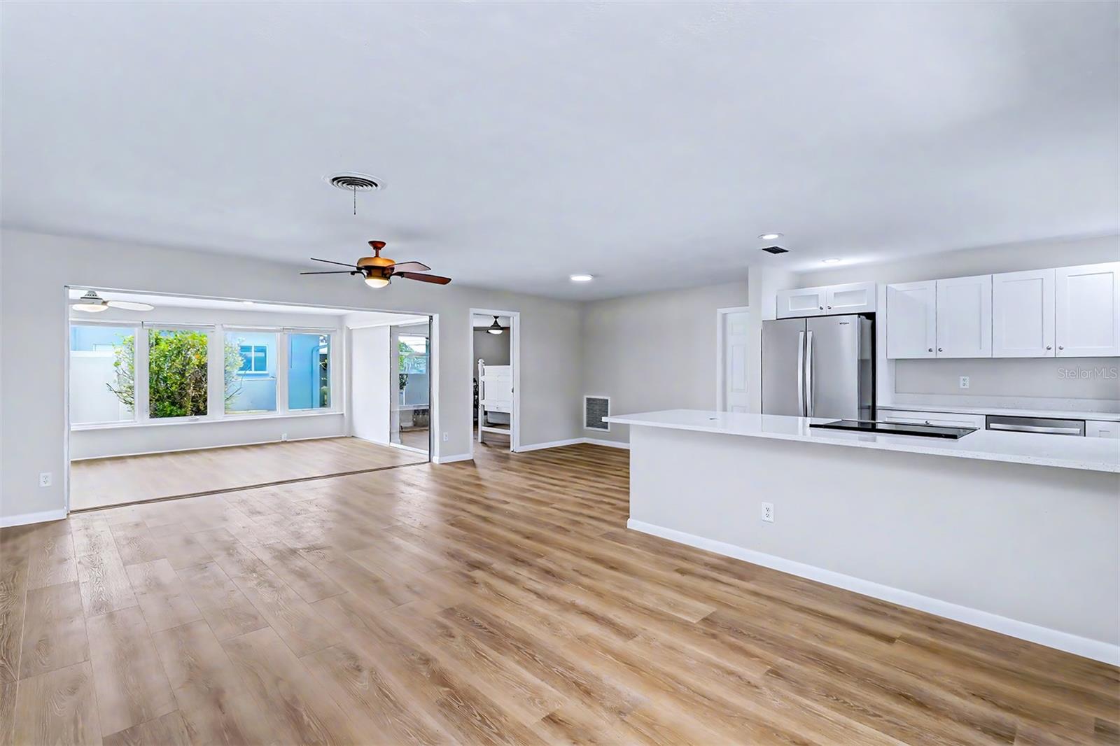 7901 3RD ST N, ST PETERSBURG, FL, 33702