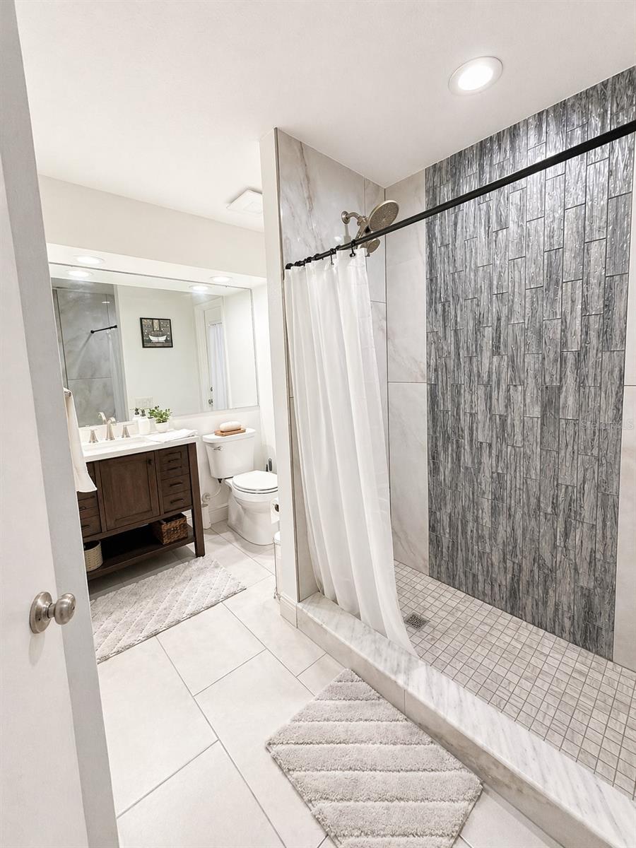 1208 TIGER WOOD CT, VALRICO, FL, 33596