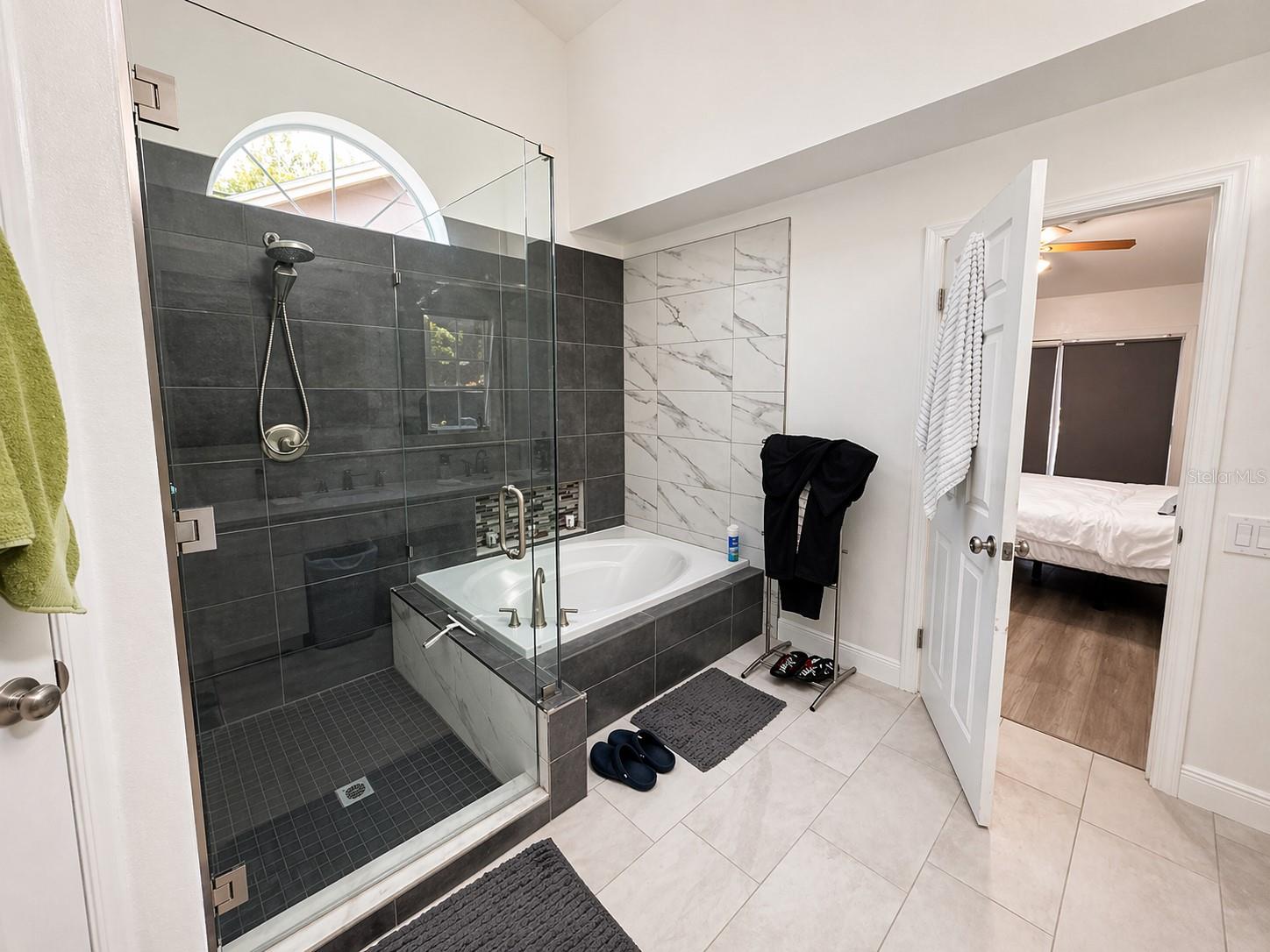 1208 TIGER WOOD CT, VALRICO, FL, 33596