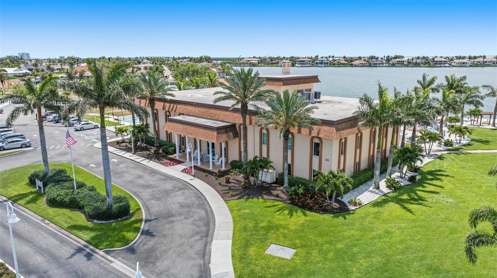 5220 BRITTANY DR S #901, ST PETERSBURG, FL, 33715