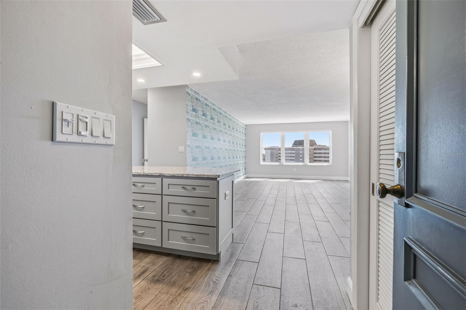 5220 BRITTANY DR S #901, ST PETERSBURG, FL, 33715