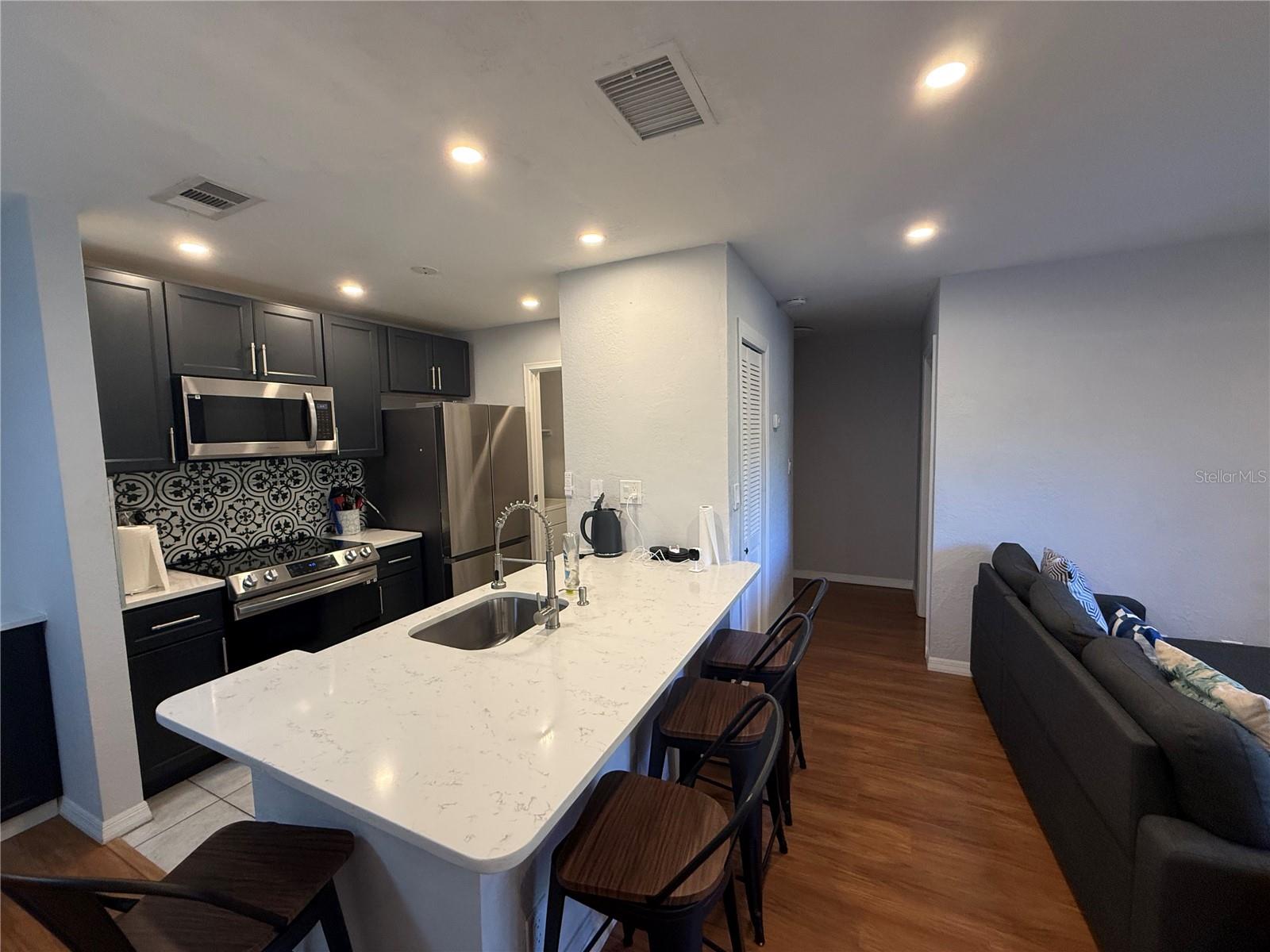 1400 GANDY BLVD N #703, ST PETERSBURG, FL, 33702