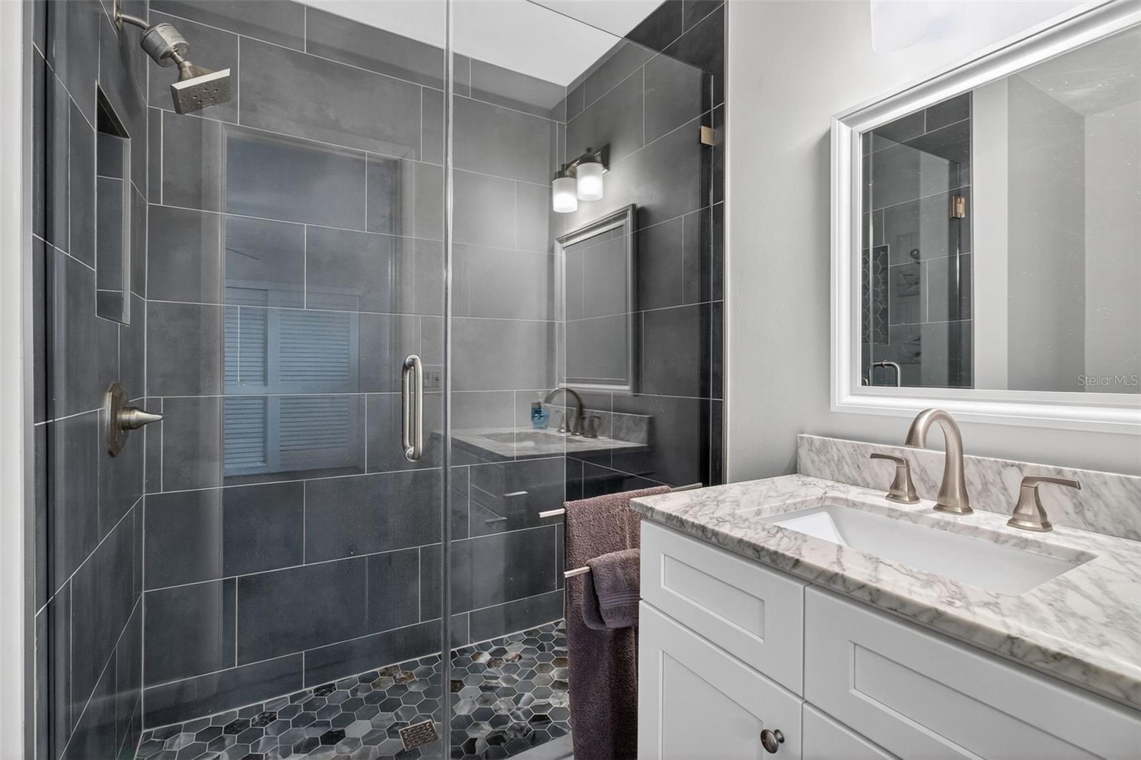 6660 CAPE HATTERAS WAY NE #2, ST PETERSBURG, FL, 33702