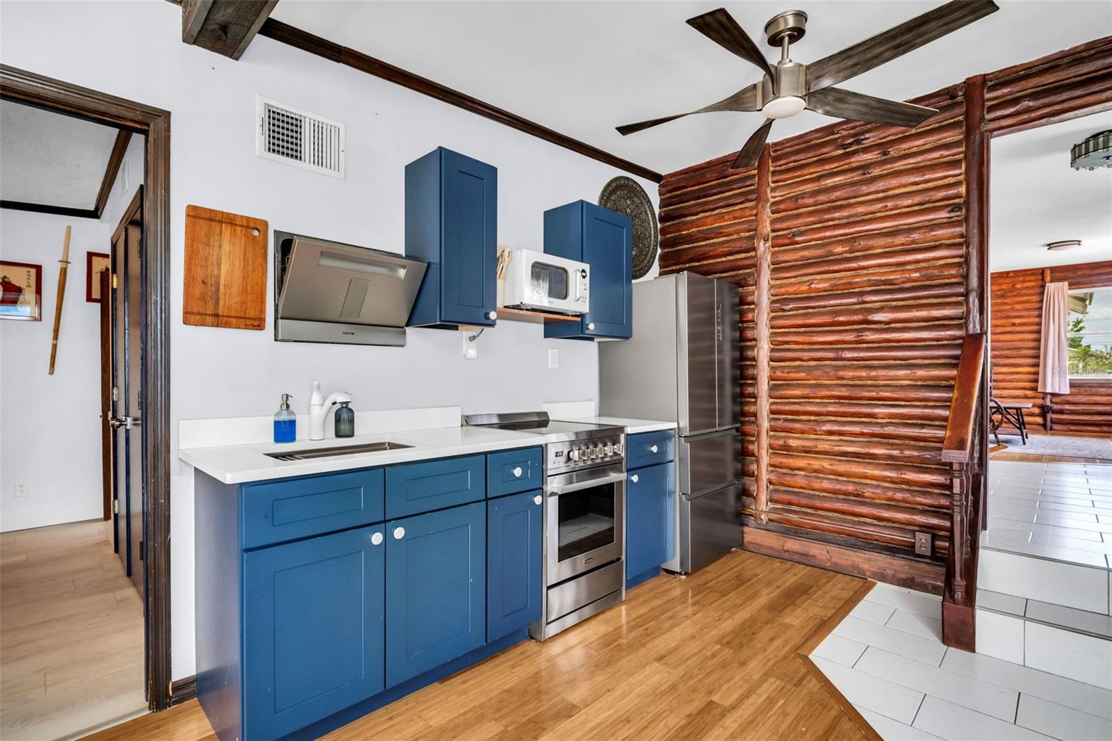 2600 26TH AVE N, ST PETERSBURG, FL, 33713