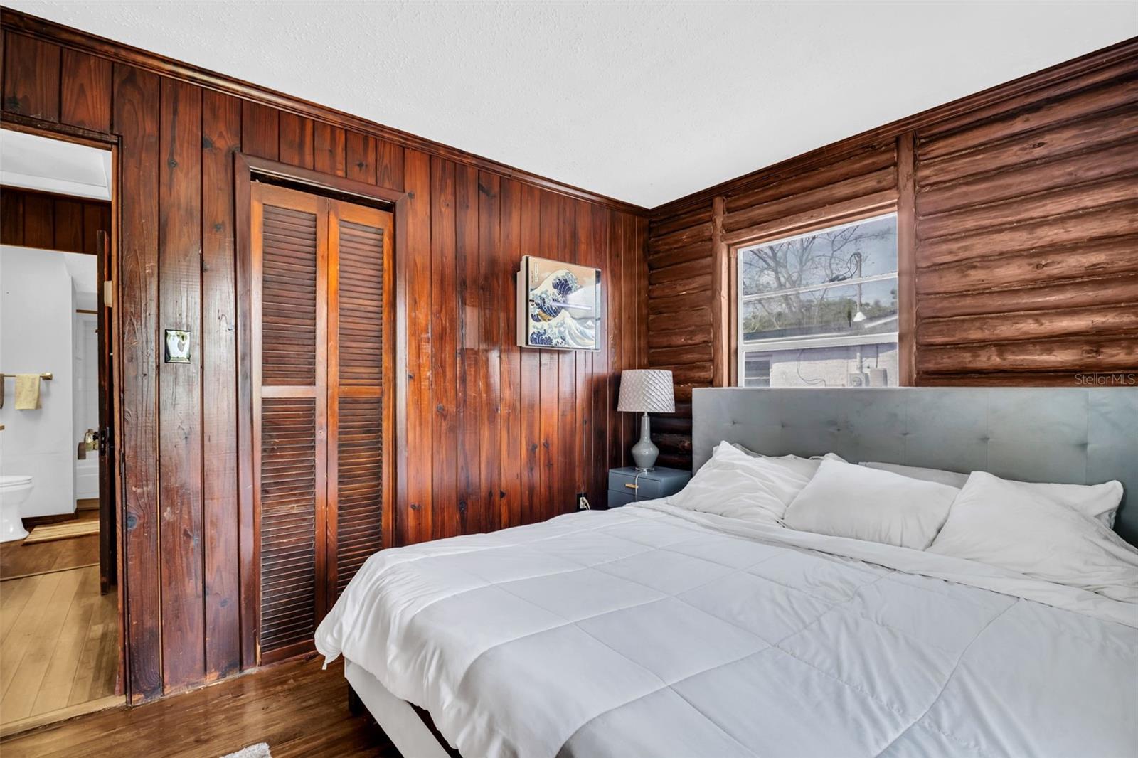 2600 26TH AVE N, ST PETERSBURG, FL, 33713