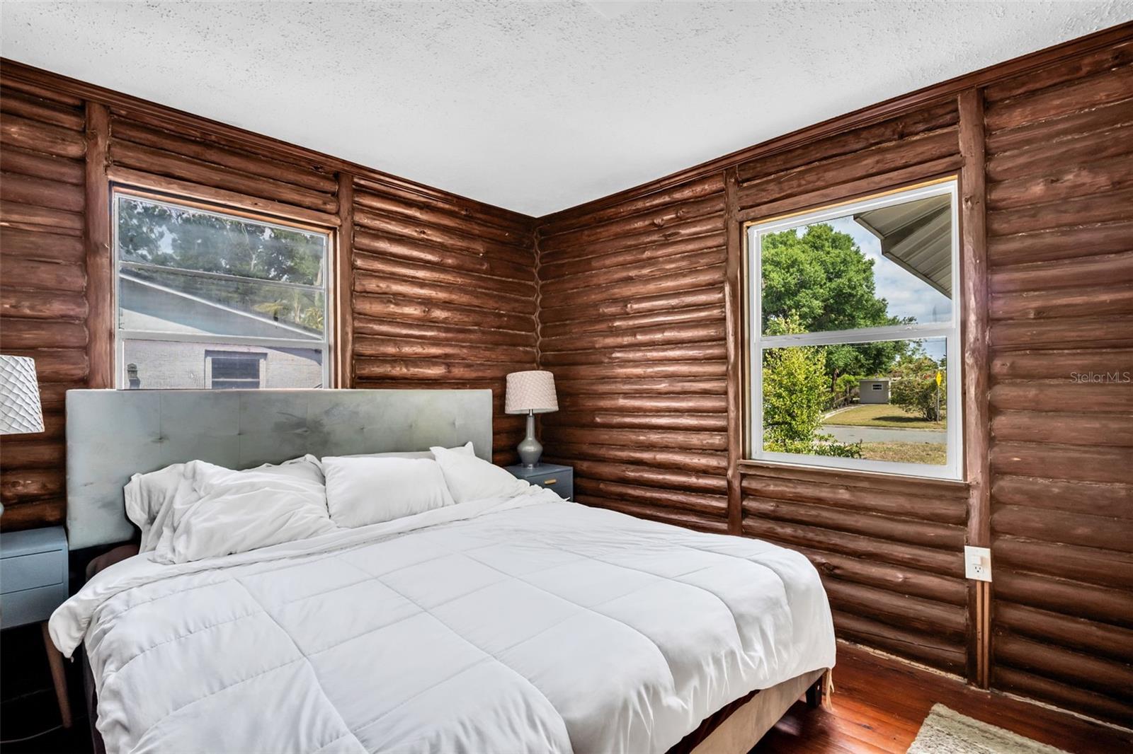 2600 26TH AVE N, ST PETERSBURG, FL, 33713