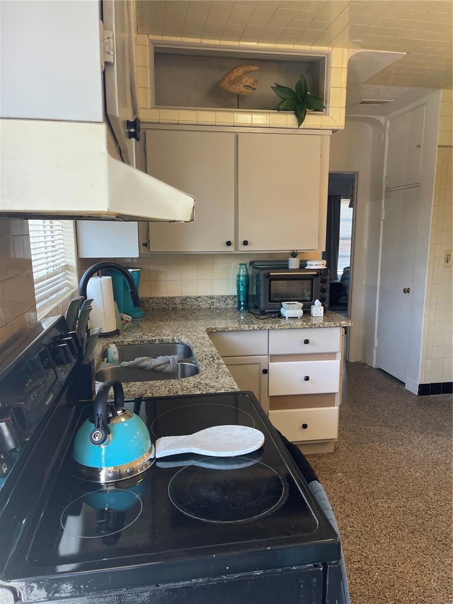 128 RIDGEWOOD AVE, DAYTONA BEACH, FL, 32117