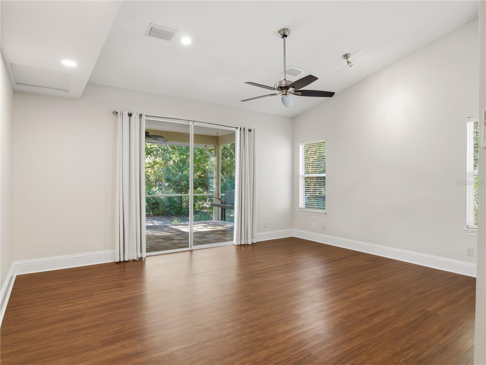 6043 LAKE ERIE RD, GROVELAND, FL, 34736