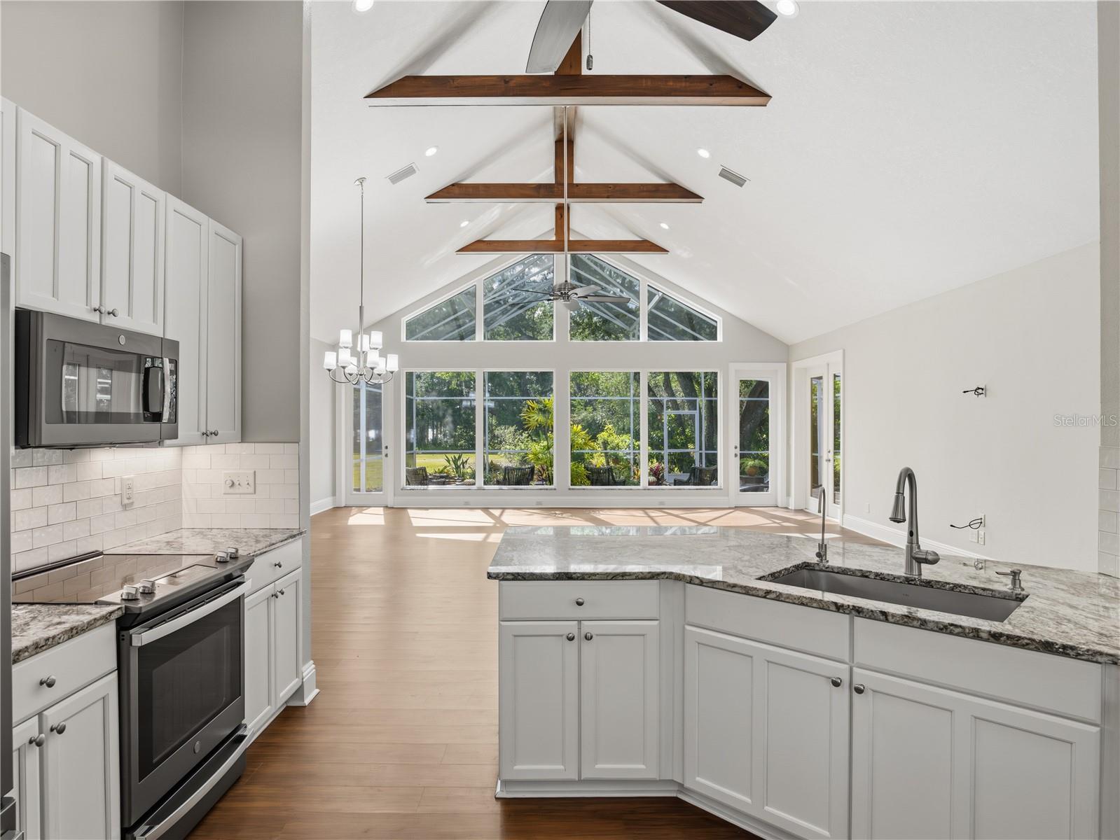 6043 LAKE ERIE RD, GROVELAND, FL, 34736