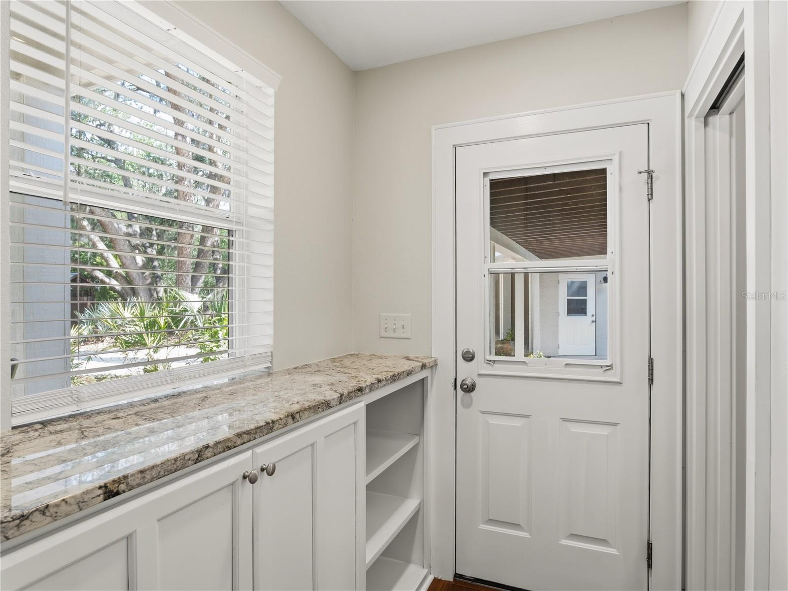 6043 LAKE ERIE RD, GROVELAND, FL, 34736