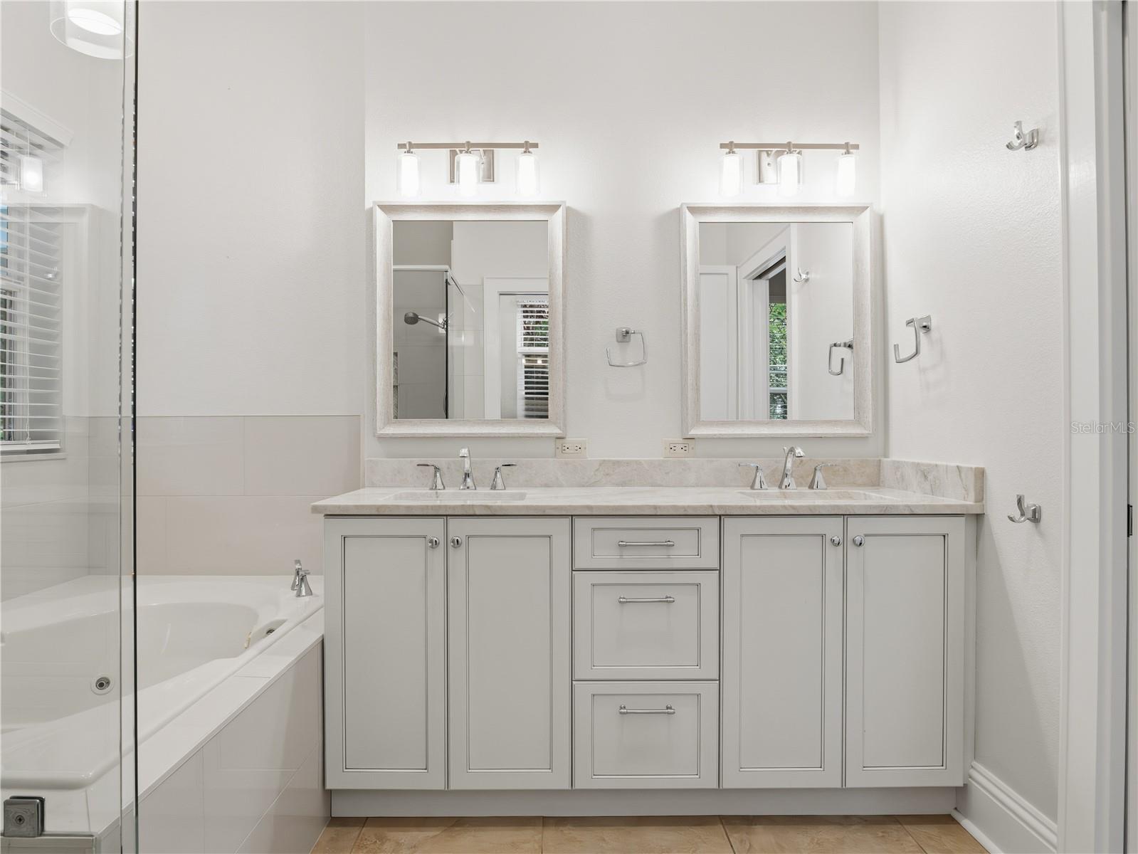 6043 LAKE ERIE RD, GROVELAND, FL, 34736