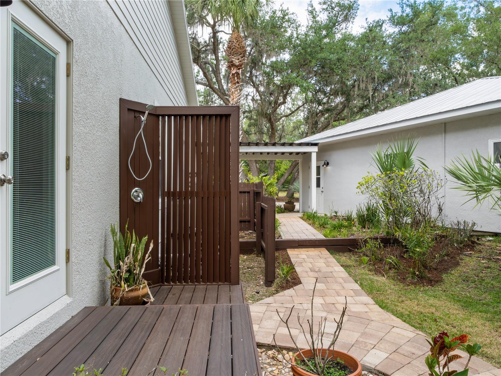 6043 LAKE ERIE RD, GROVELAND, FL, 34736