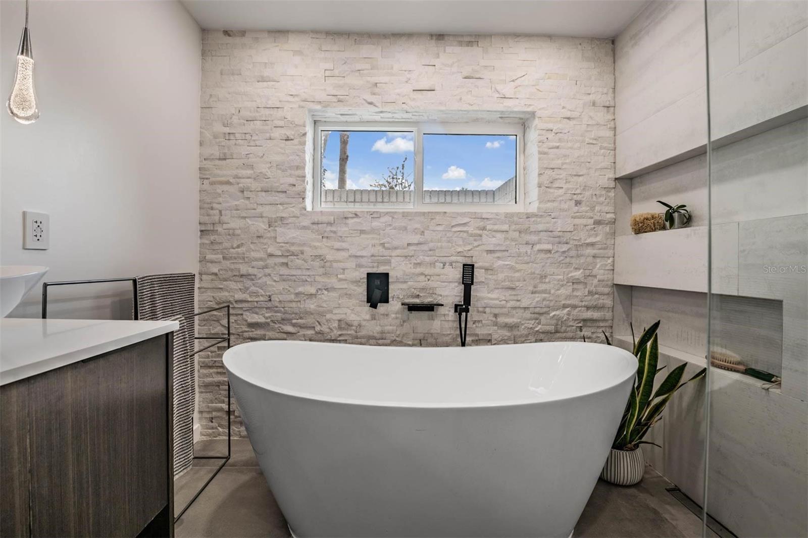 848 HILLSIDE DR, PALM HARBOR, FL, 34683