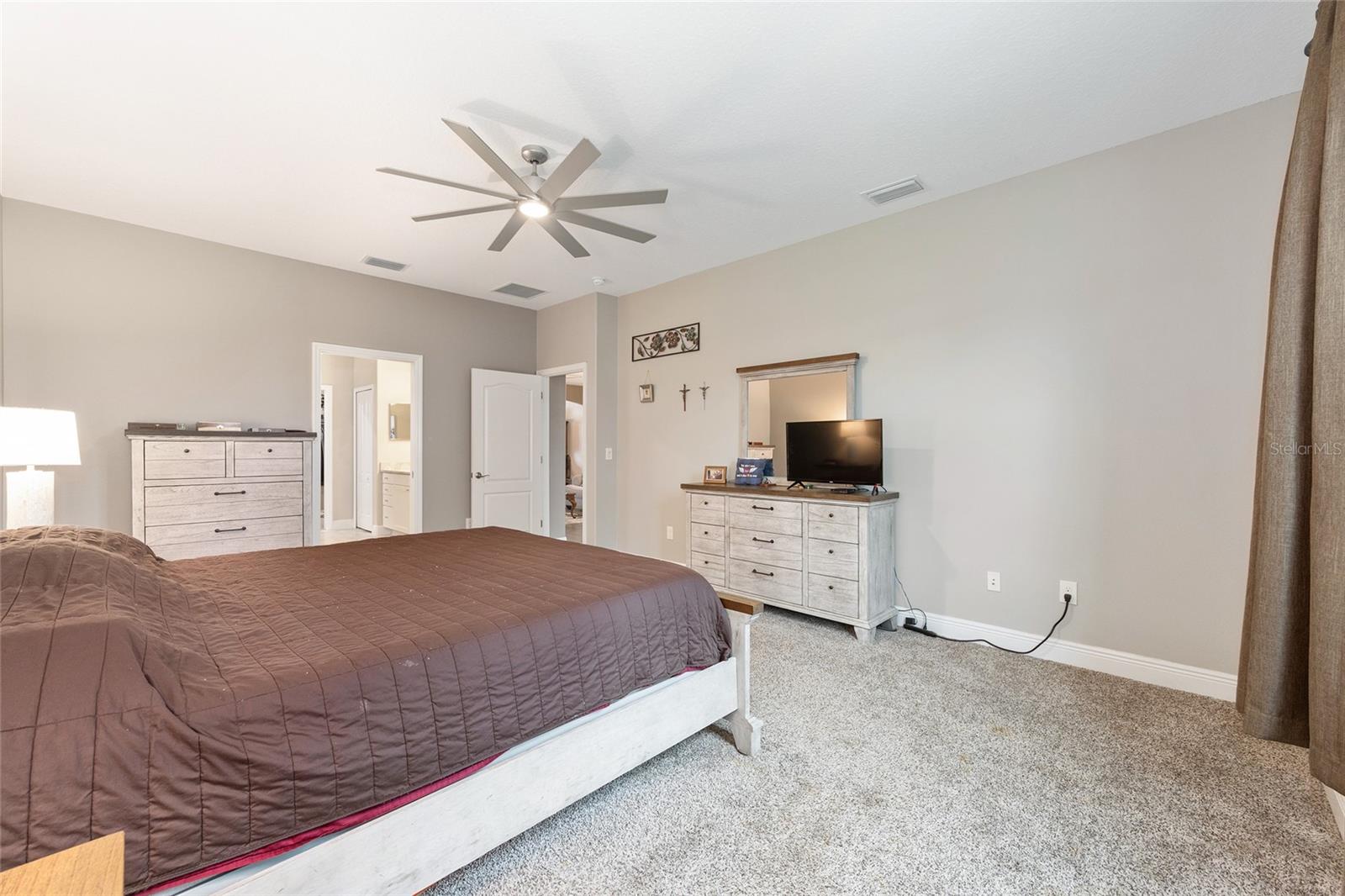4258 JAMES RIVER CIR, LEESBURG, FL, 34748
