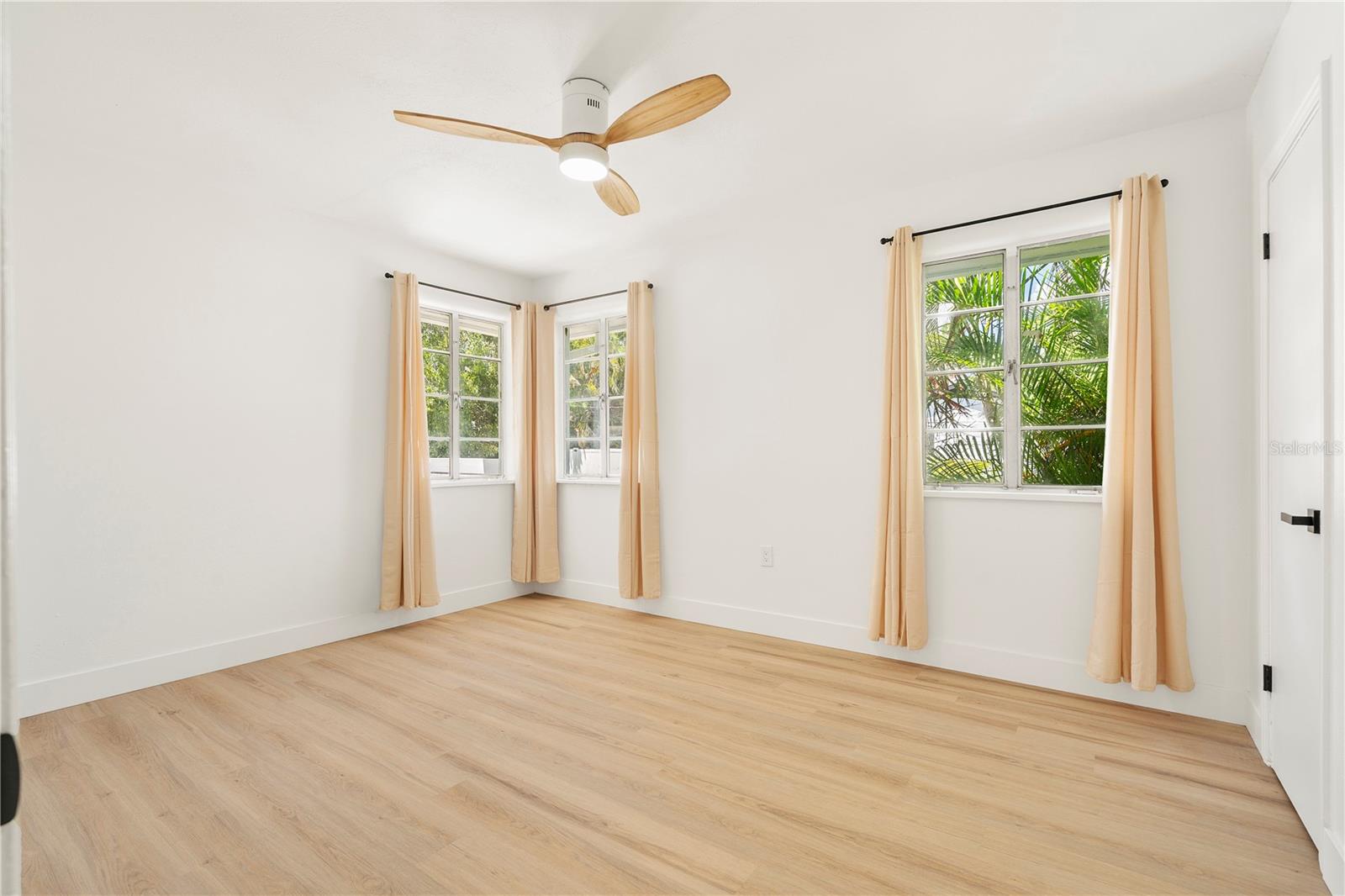 2002 VIRGINIA DR, BRADENTON, FL, 34205