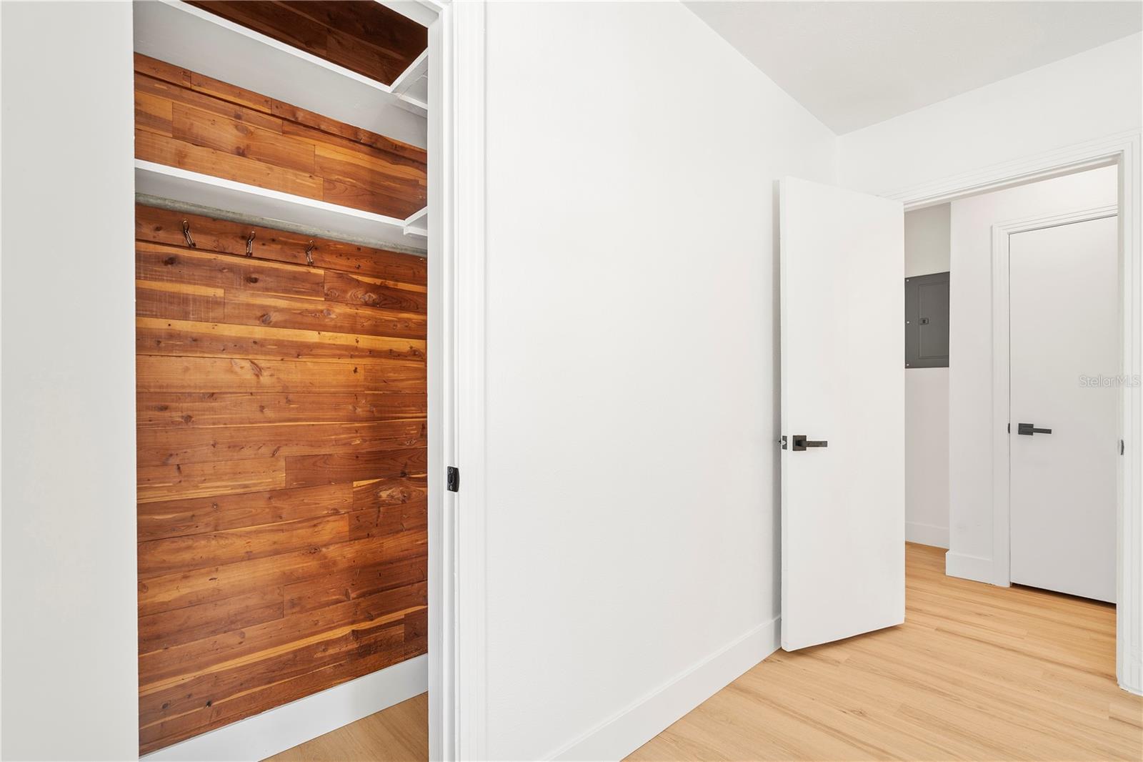 2002 VIRGINIA DR, BRADENTON, FL, 34205