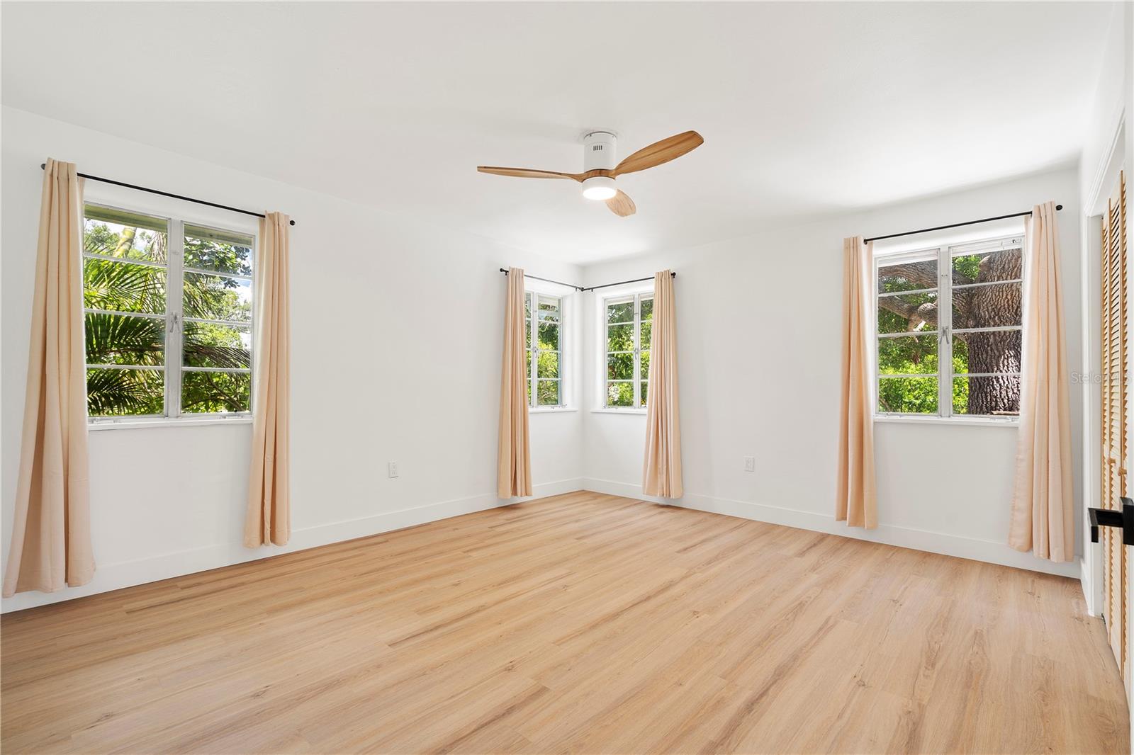 2002 VIRGINIA DR, BRADENTON, FL, 34205