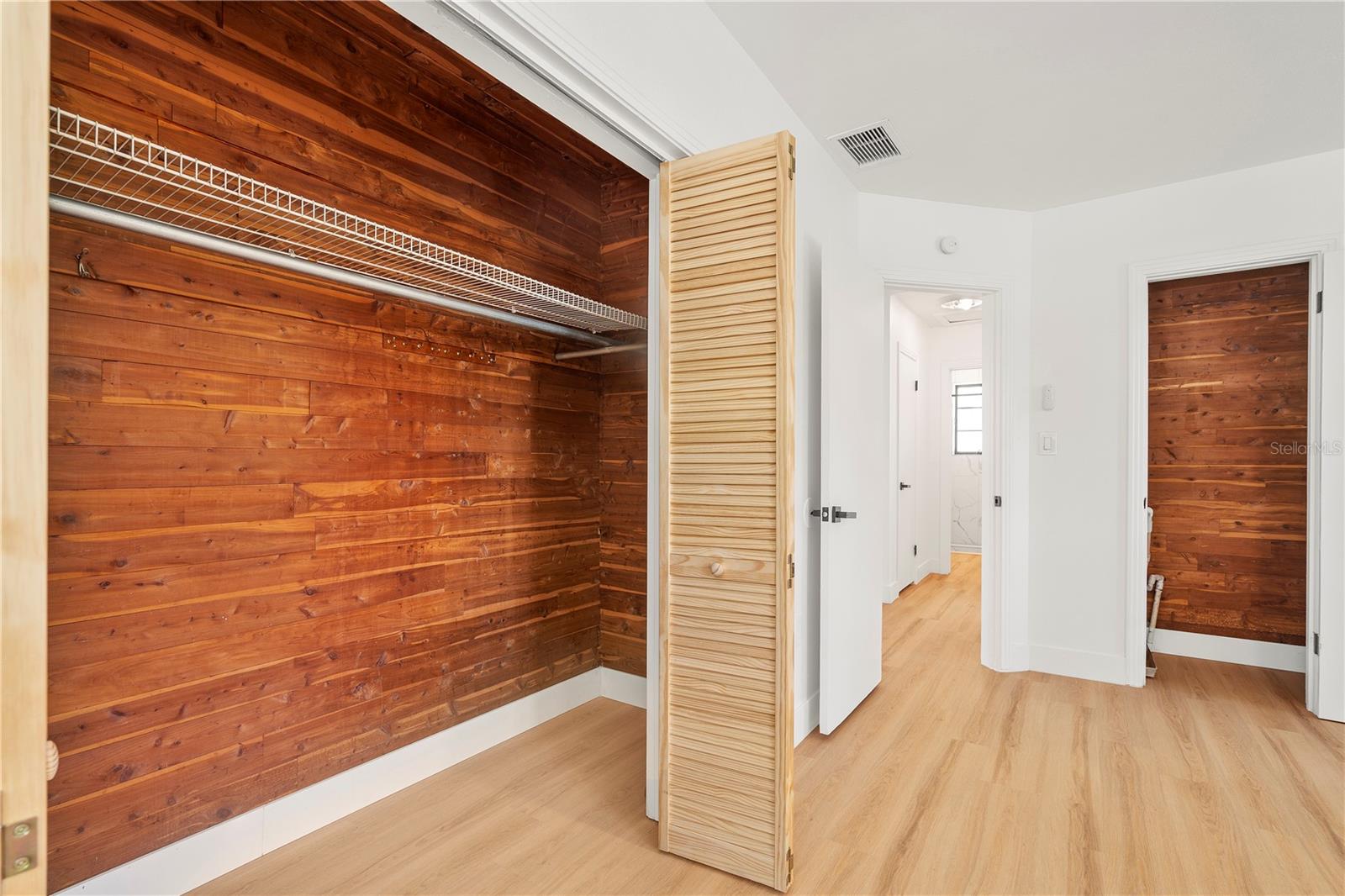 2002 VIRGINIA DR, BRADENTON, FL, 34205