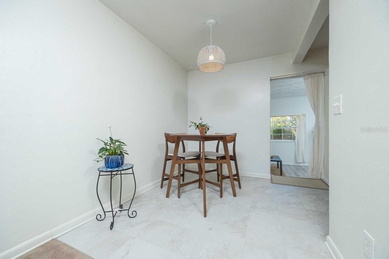 2964 ALONSO RD, JACKSONVILLE, FL, 32216