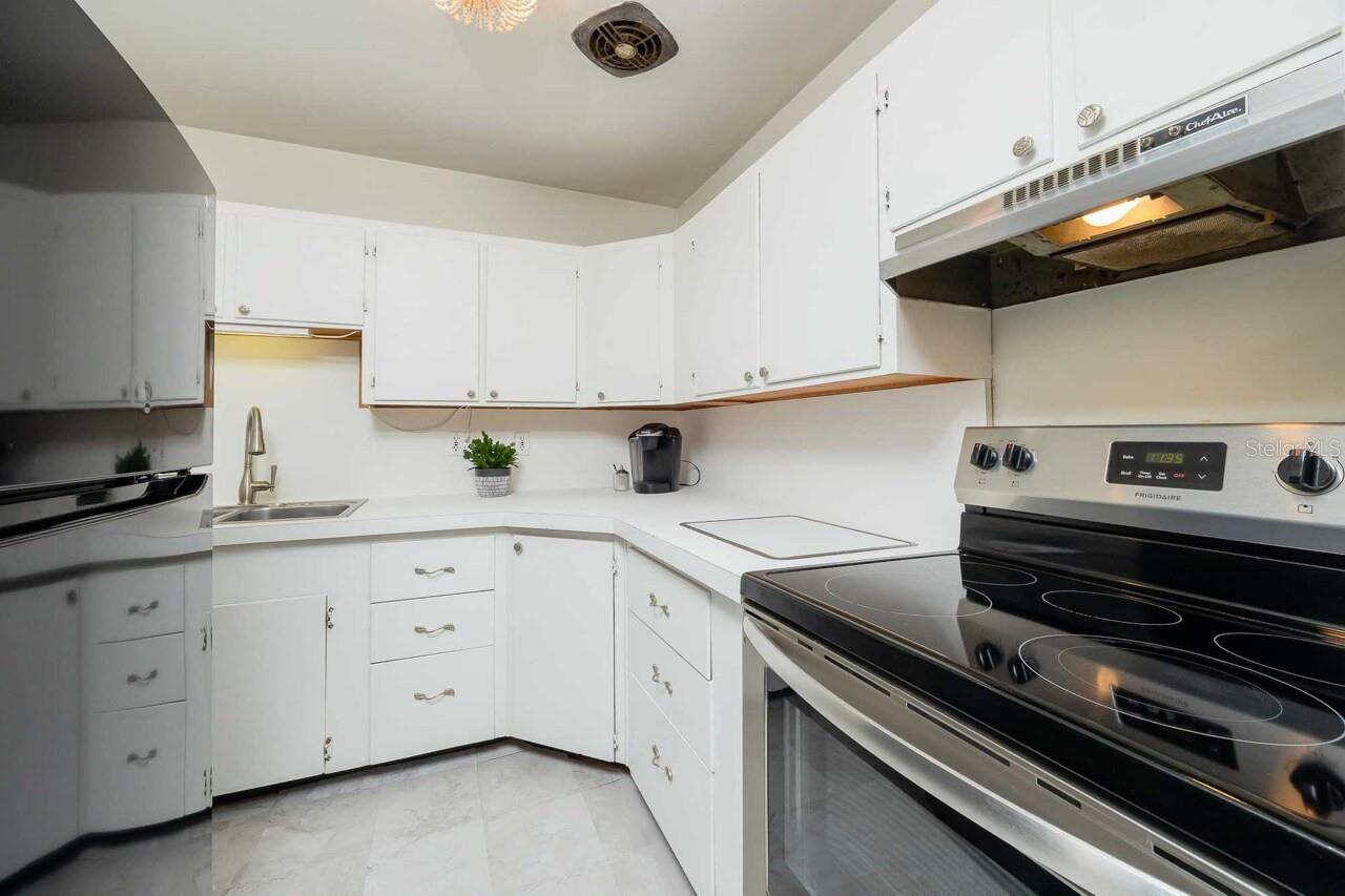 2964 ALONSO RD, JACKSONVILLE, FL, 32216