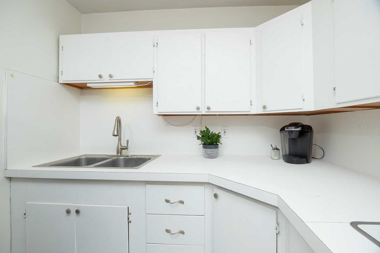 2964 ALONSO RD, JACKSONVILLE, FL, 32216