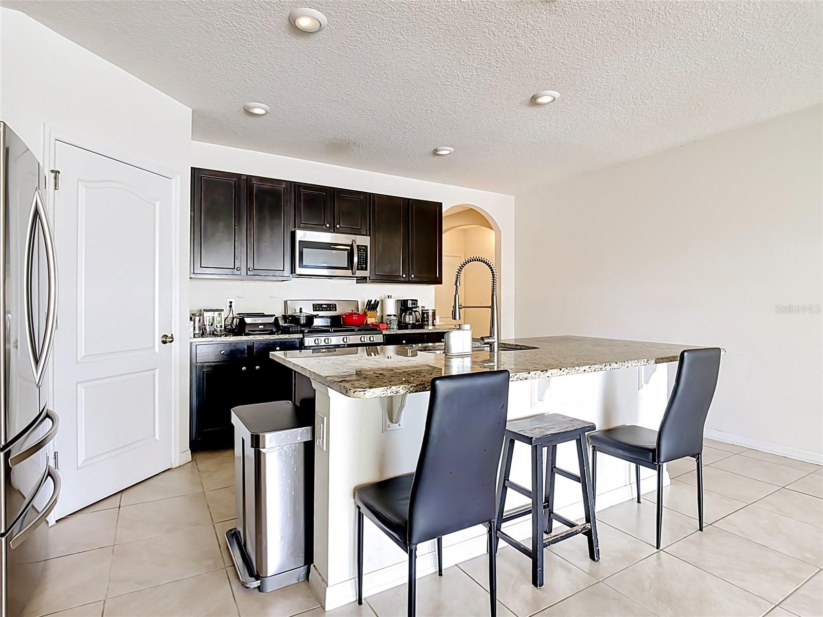 2352 WHITE POPPY DR, KISSIMMEE, FL, 34747