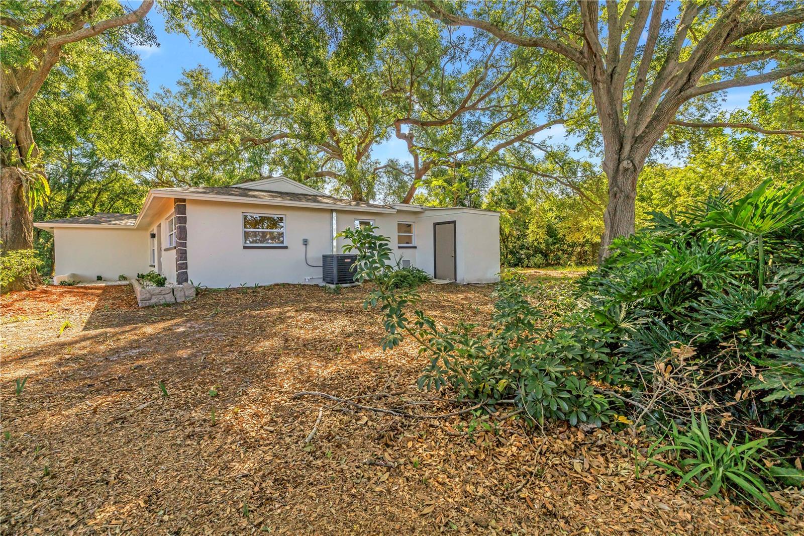 2161 NE HILLWOOD CT, CLEARWATER, FL, 33763