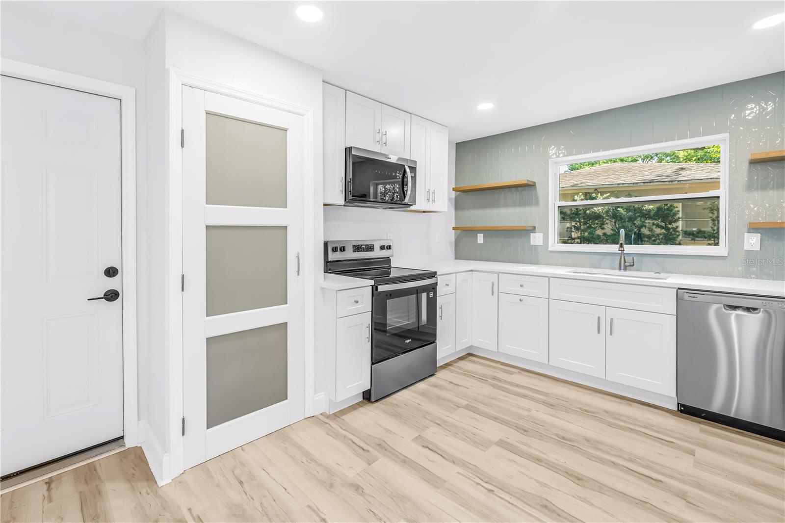 2161 NE HILLWOOD CT, CLEARWATER, FL, 33763