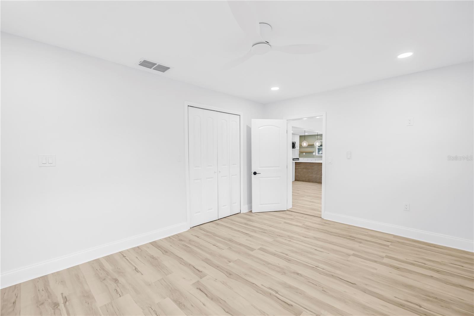 2161 NE HILLWOOD CT, CLEARWATER, FL, 33763